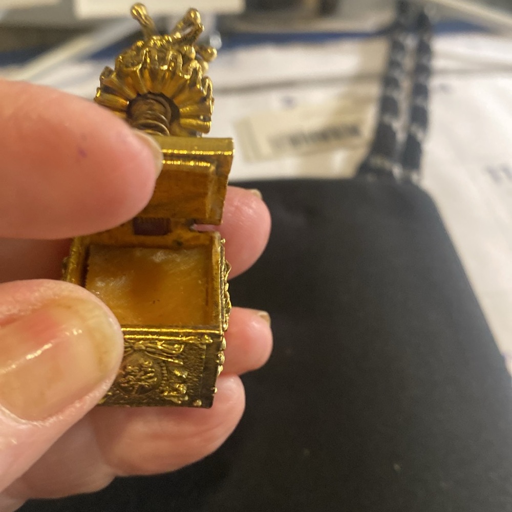 Max Factor Jack In Box Solid Perfume. - image 4